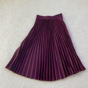 Accordion skirt - burgundy - US 4 - NWOT